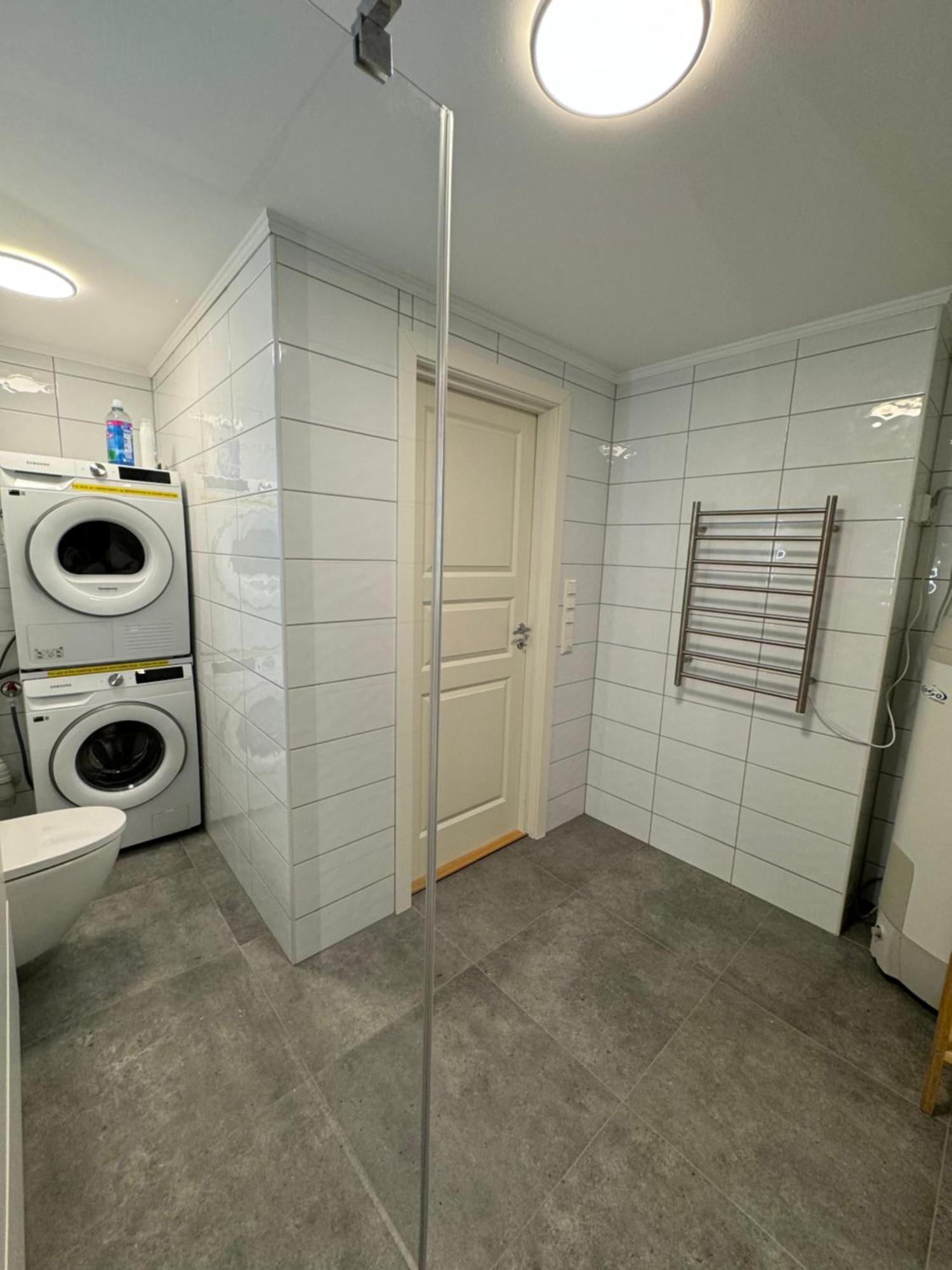 Charming 3-Bedroom Apartment In The Heart Of Kristiansund Exterior photo